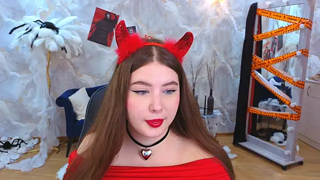 NicoleFoxery online show from 10.28.25