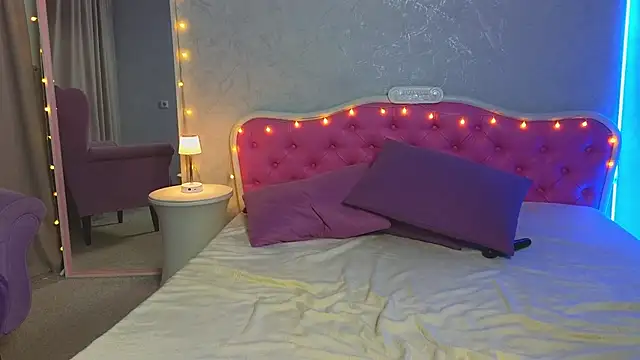 Ariana Petite online show from 01.13.25