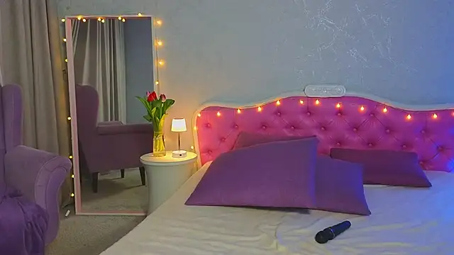 Ariana Petite online show from 03.07.25