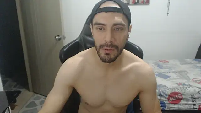 Snapshot of samuelgarcia_ chatting on 06.15.26 samuelgarcia online show from 06.15.26