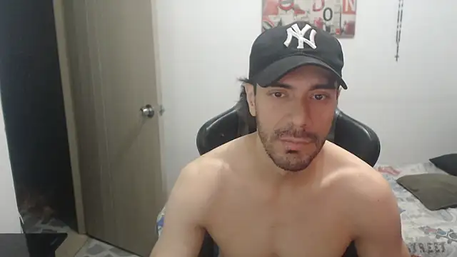 Snapshot of samuelgarcia_ chatting on 08.04.26 samuelgarcia online show from 08.04.26