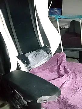 Snapshot of Intense_1337 chatting on 02.22.25 Intense 1337 online show from 02.22.25