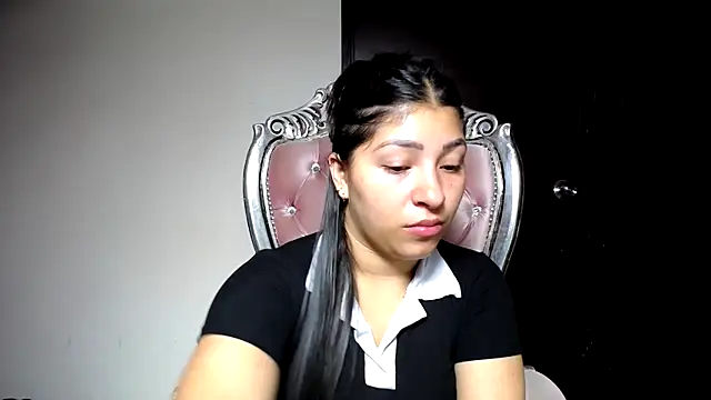 holly20a online show from 01.25.25