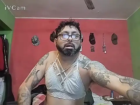 Snapshot of lingerieman420@xh chatting on 07.22.26 lingerieman420xh online show from 07.22.26