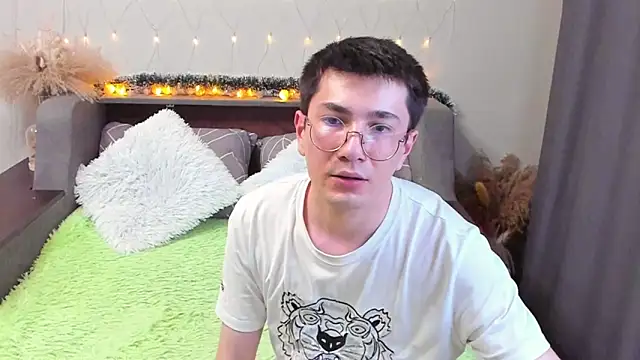Yumi steve online show from 03.11.25