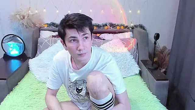 Snapshot of Yumi_steve chatting on 11.12.25 Yumi steve online show from 11.12.25