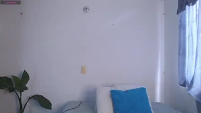 valen thompson online show from 04.10.26