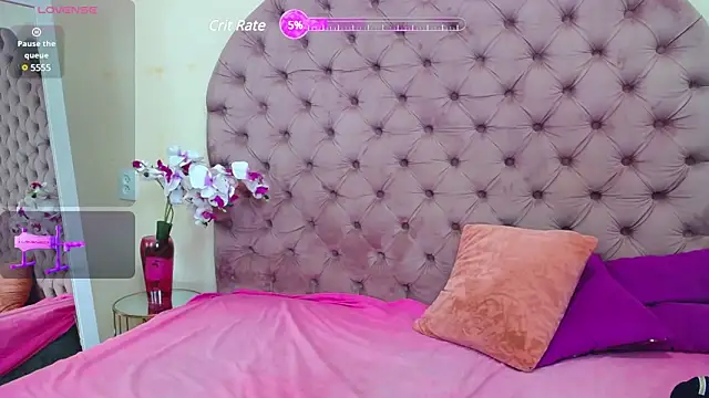 Leslie passion online show from 02.22.25