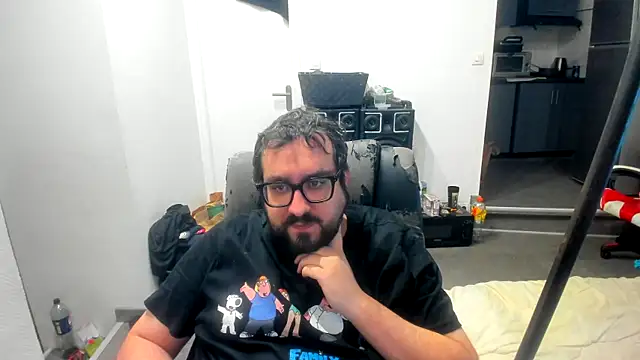 Snapshot of bears549a chatting on 10.25.25 bears549a online show from 10.25.25