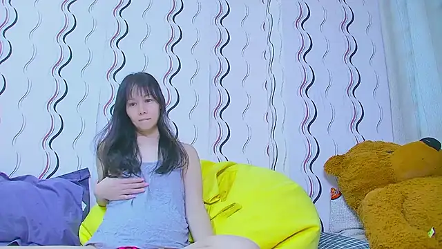 Snapshot of Asiannina chatting on 10.30.25 Asiannina online show from 10.30.25