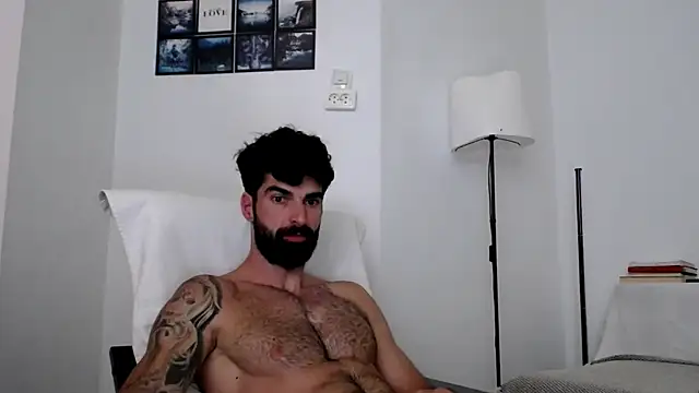 Snapshot of Verycutex chatting on 07.16.26 Verycutex online show from 07.16.26