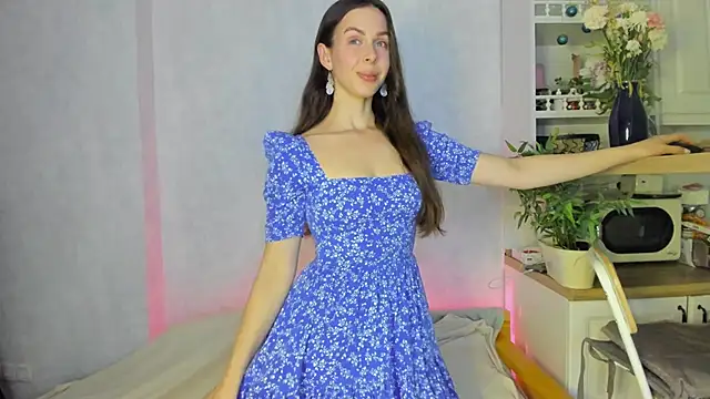 Teresa Hardly online show from 11.16.25