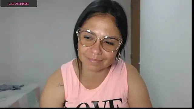 selena ferri online show from 10.25.25