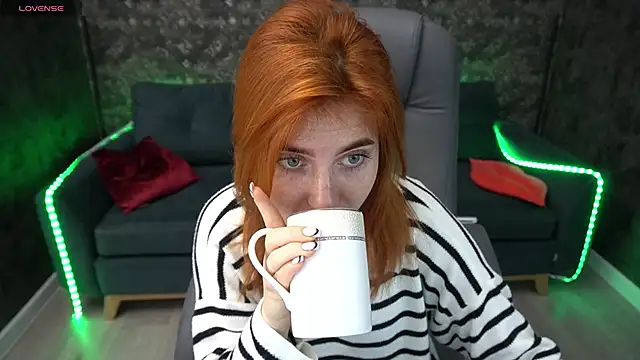 EmilyFoxxi online show from 12.31.24