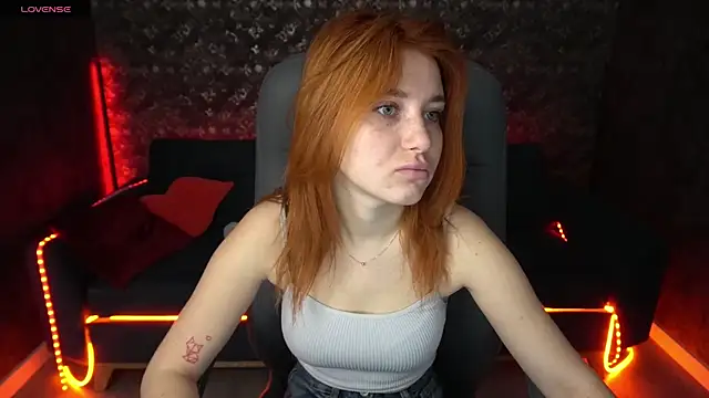 EmilyFoxxi online show from 03.05.25