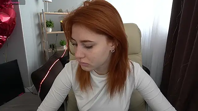 EmilyFoxxi online show from 03.10.25