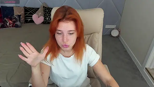 EmilyFoxxi online show from 09.24.25
