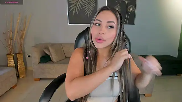 MiaRoberts1 online show from 01.10.25