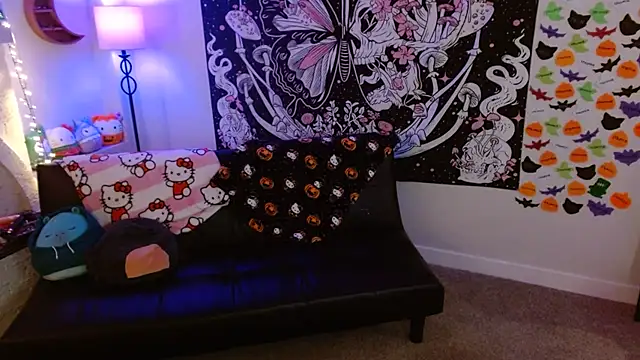 Snapshot of HazeyBvby chatting on 10.08.25 HazeyBvby online show from 10.08.25