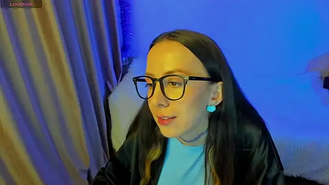 CurlySteph online show from 10.24.25