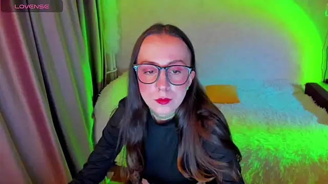 CurlySteph online show from 02.11.26