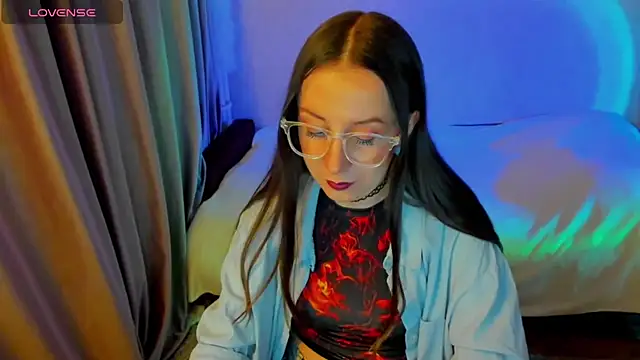 CurlySteph online show from 04.05.26