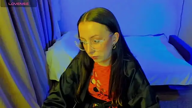 CurlySteph online show from 05.20.26