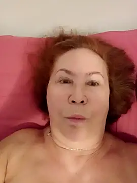 Snapshot of Hottie-Mom chatting on 09.14.25 Hottie-Mom online show from 09.14.25