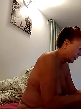 Snapshot of Hottie-Mom chatting on 10.15.25 Hottie-Mom online show from 10.15.25