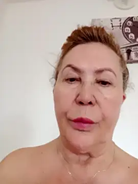 Hottie-Mom online show from 04.15.26