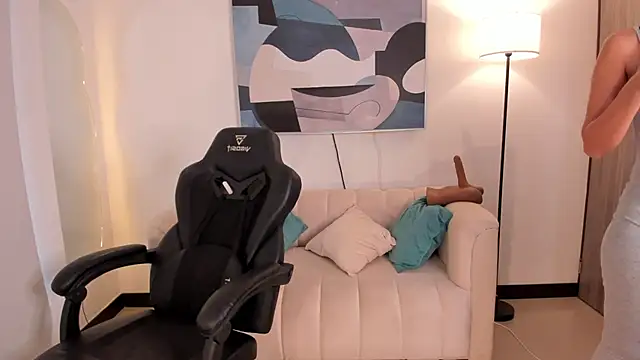 SaraParker  online show from 11.24.25