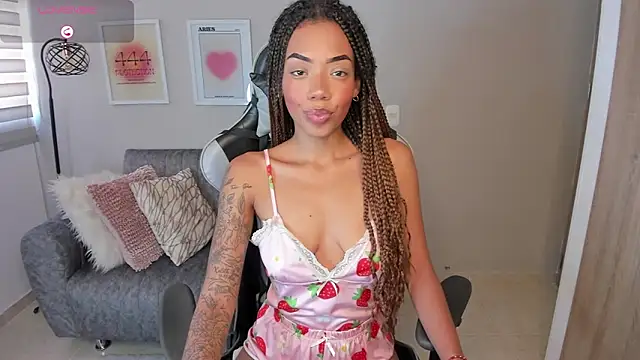 ashley 23  online show from 12.19.25