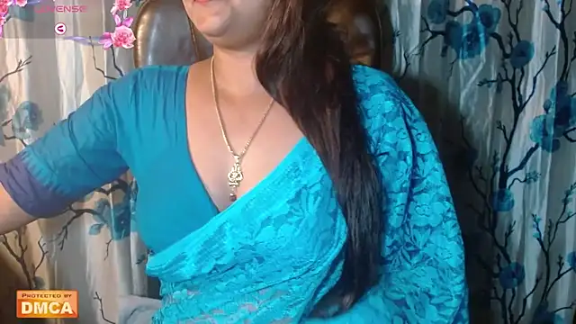 Snapshot of Ria_fun chatting on 10.07.25 Ria fun online show from 10.07.25