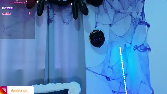 Snapshot of roxy_pk_ chatting on 10.28.25 roxy pk online show from 10.28.25