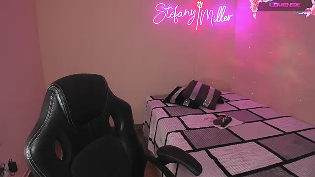 Snapshot of stefany_miller77 chatting on 02.13.25 stefany miller77 online show from 02.13.25