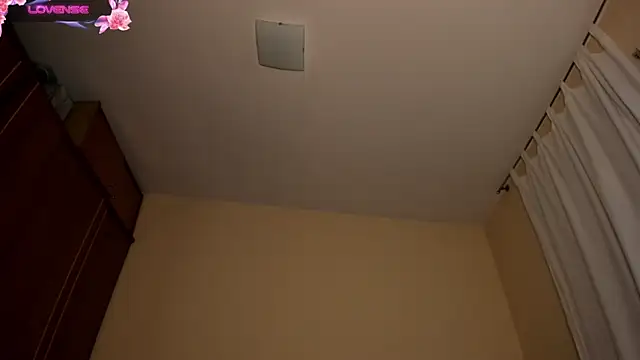 Snapshot of stefany_miller77 chatting on 10.20.25 stefany miller77 online show from 10.20.25