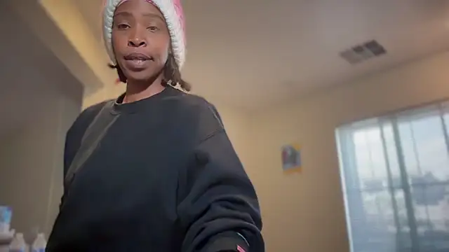 Cum2Charm online show from 11.20.25