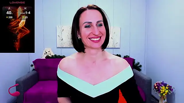 Snapshot of Nia_Smithh chatting on 12.30.24 Nia Smithh online show from 12.30.24