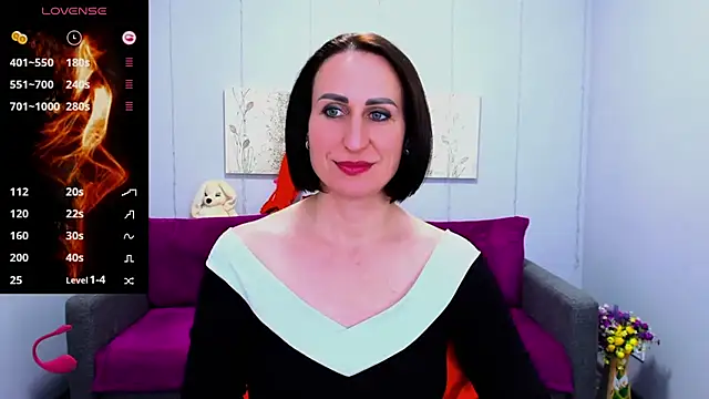 Snapshot of Nia_Smithh chatting on 02.19.25 Nia Smithh online show from 02.19.25