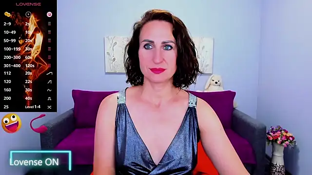 Snapshot of Nia_Smithh chatting on 09.23.25 Nia Smithh online show from 09.23.25