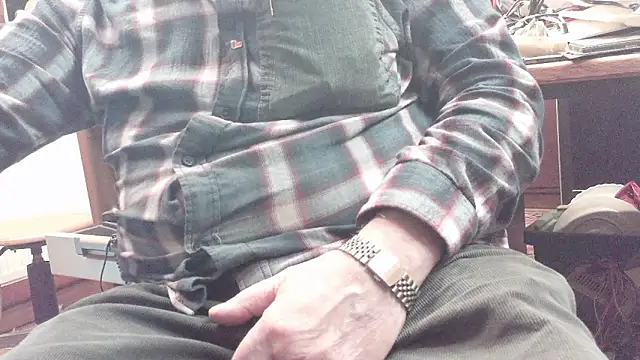 Snapshot of HaraldGermany chatting on 02.25.26 HaraldGermany online show from 02.25.26