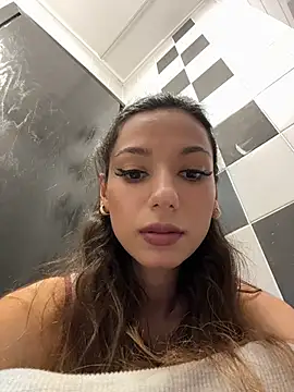 Snapshot of _MiaQueen_ chatting on 06.24.26 MiaQueen online show from 06.24.26