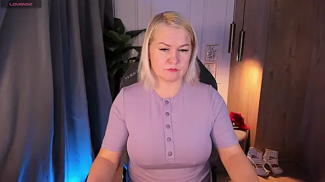 YolandaKiss online show from 01.21.25