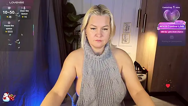 YolandaKiss online show from 12.18.25