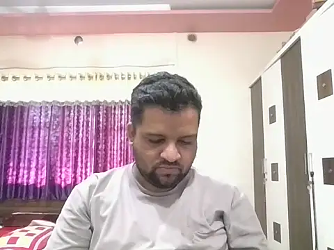 Snapshot of dhruv_love chatting on 04.24.26 dhruv love online show from 04.24.26