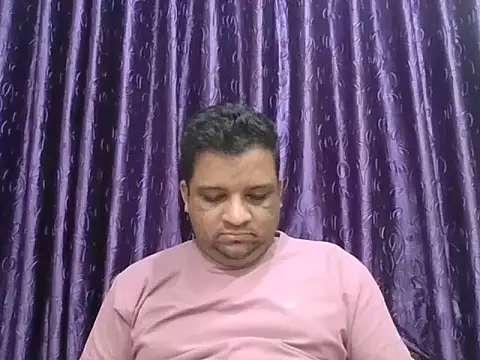 Snapshot of dhruv_love chatting on 04.26.26 dhruv love online show from 04.26.26