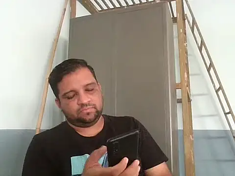 Snapshot of dhruv_love chatting on 05.08.26 dhruv love online show from 05.08.26