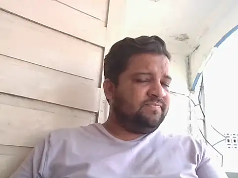 Snapshot of dhruv_love chatting on 05.20.26 dhruv love online show from 05.20.26