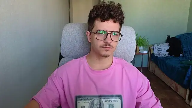 Snapshot of Remy_Miles chatting on 10.30.25 Remy Miles online show from 10.30.25