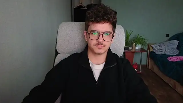 Snapshot of Remy_Miles chatting on 11.09.25 Remy Miles online show from 11.09.25